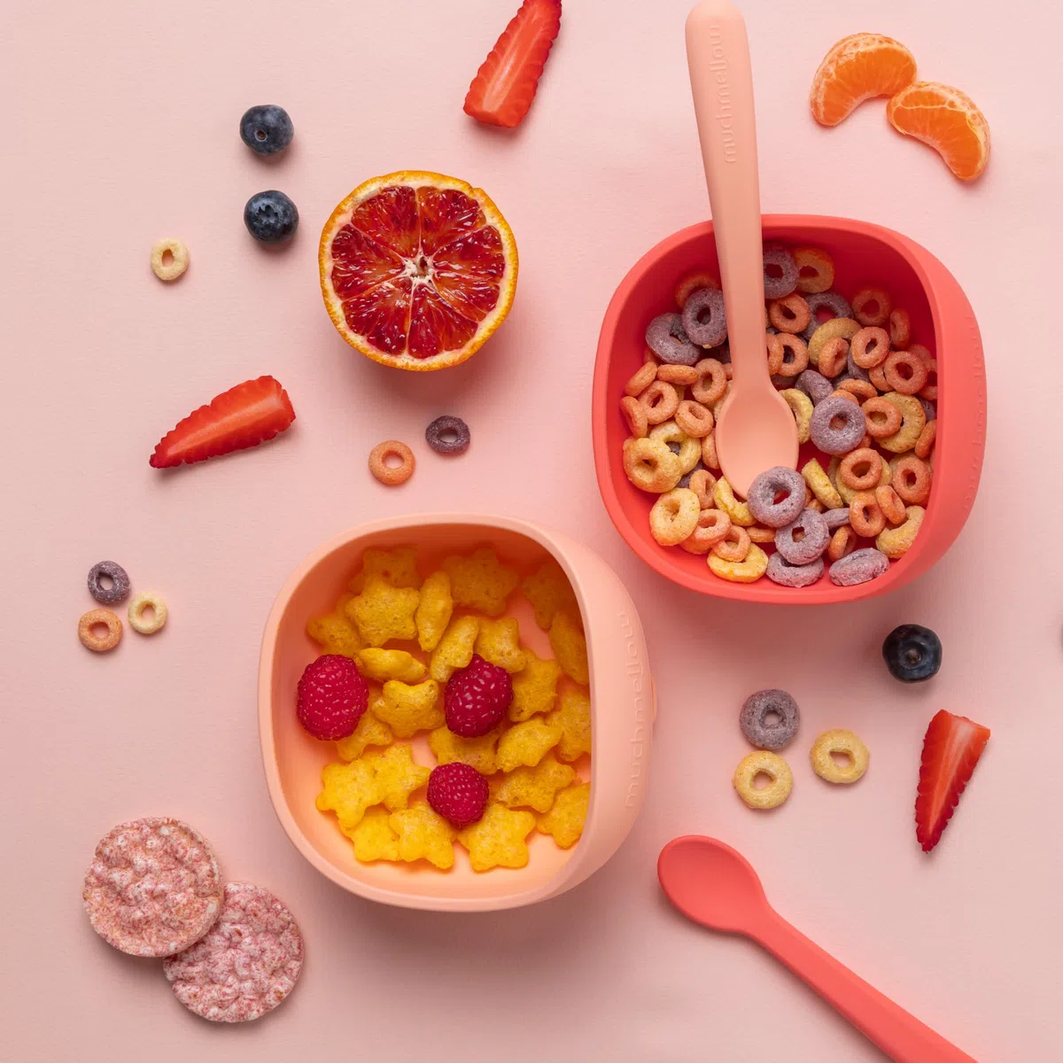 Muchmellow - Set Pappa Silicone MADE IN ITALY 3 pezzi, Ciotola con Ventosa Anticaduta, Cucchiaio, Bavaglino Regolabile, Svezzamento, Plastic Free, BPA Free, Lavabile Lavastoviglie (Verde)