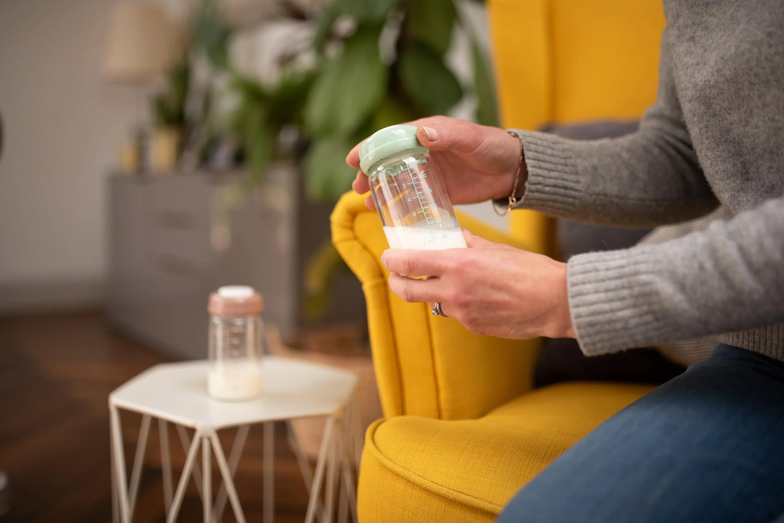 Bottiglie in vetro per latte materno di alta qualità, 180 ml, lavabili in lavastoviglie, adatte al congelatore e al microonde (4 bottiglie di vetro per conservare il latte materno, 4 x 180 ml)