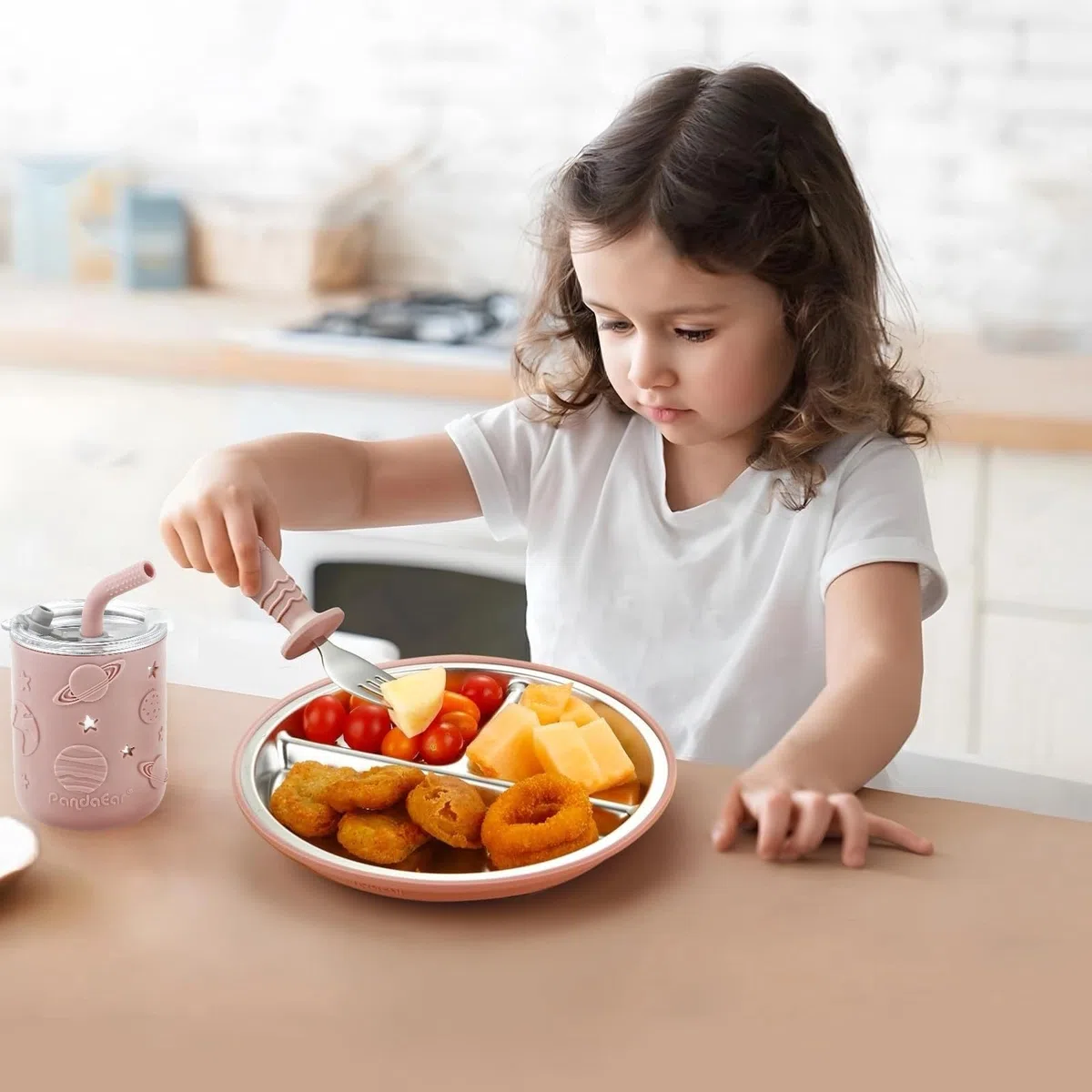 PandaEar Set Pappa 6-in-1 in Acciaio Inox per Bambini | Piatto Diviso con Ventosa, Ciotola, Bicchiere con Cannuccia, Bavaglino, Cucchiaio e Forchetta | Accessori per l'Autosvezzamento Senza BPA (Rosa)