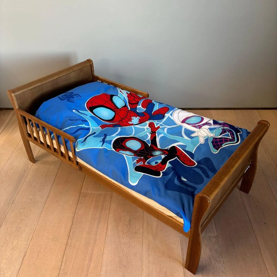 Spidey Set biancheria da letto per bambini 100 x 135 cm + federa 40 x 60 cm, 100% cotone | Set biancheria da letto fosforescente perfetto per bambini | Spiderman morbido e reversibile per ragazzi e