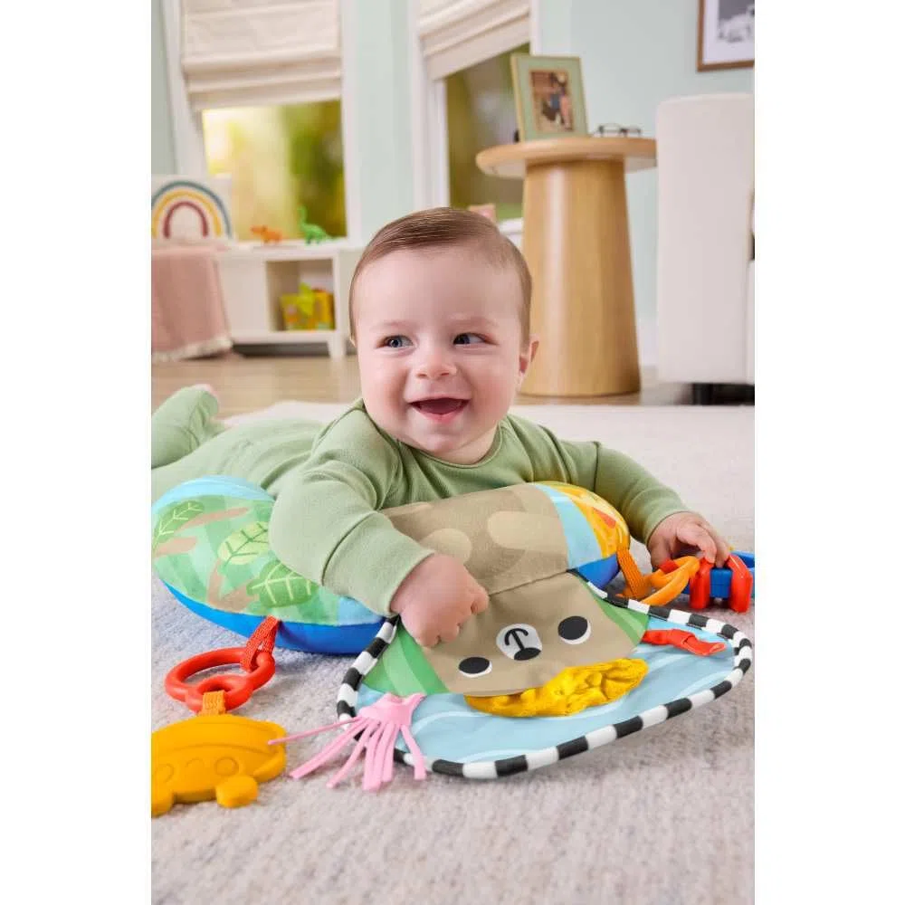 Fisher-Price - Cuscino Orsetto Dolce Relax, Supporto per Neonati a Tema Foresta con dentaruolo e sonaglino Inclusi, attività sensoriali per Il Gioco sul pancino, 0+ Mesi, JHB44