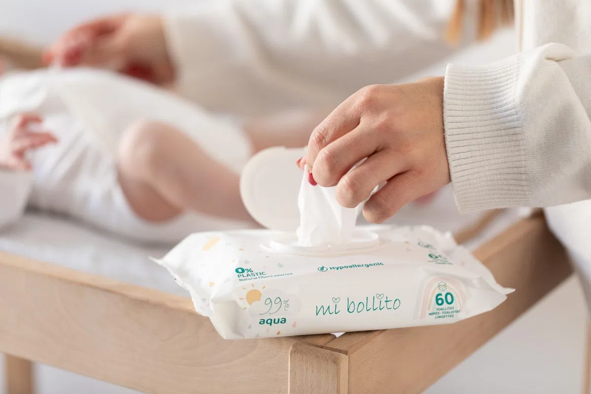 Salviette per bambini - 99% acqua pura - 100% fibre vegetali - 960 salviettine - 12 confezioni+4 gratis - aiutano a ripristinare il pH neutro della pelle del bambino - Ideale per pelli