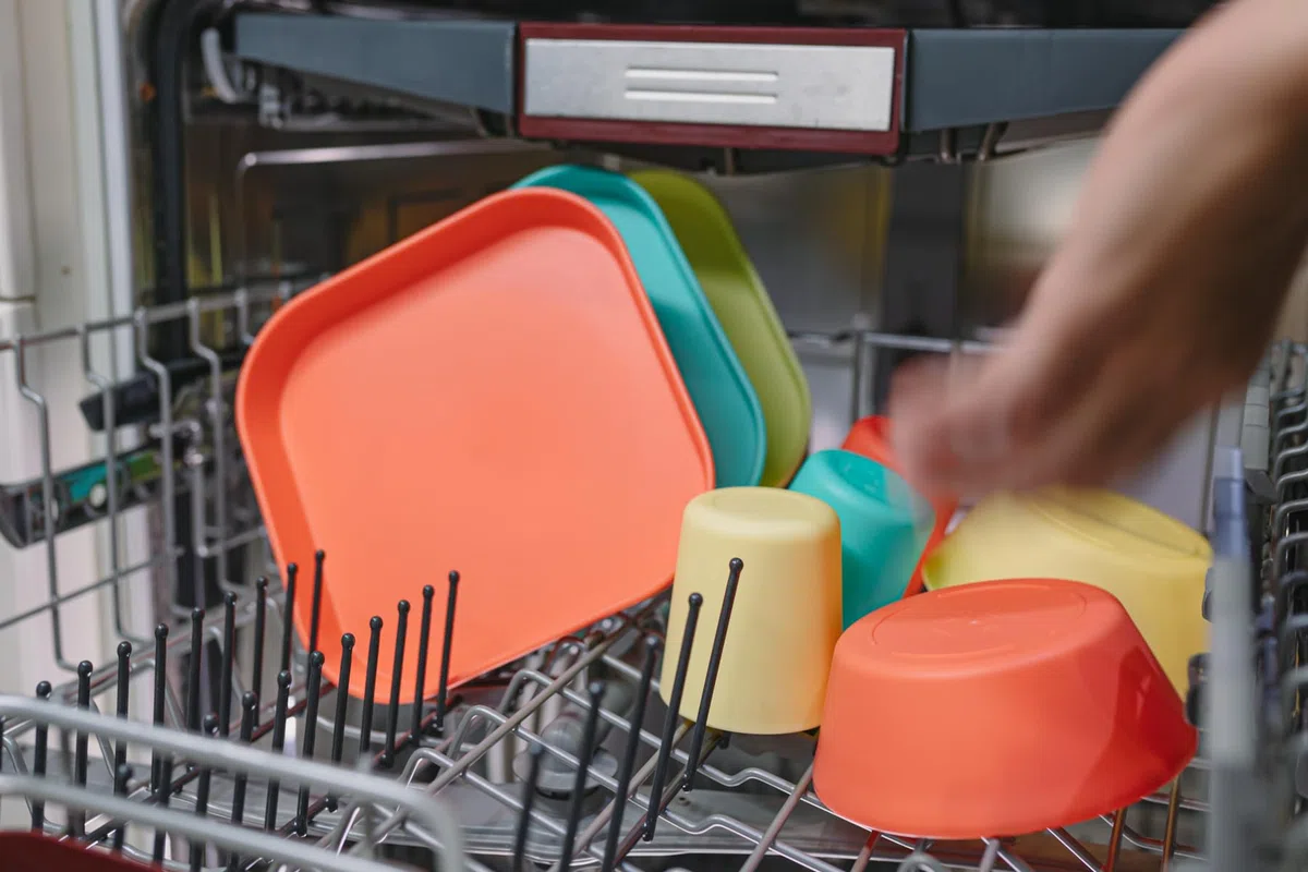 Nuby Good Square Meal - Piatti per lo svezzamento dei bambini, durevoli, lavabili in lavastoviglie, auto-alimentati (confezione da 4)