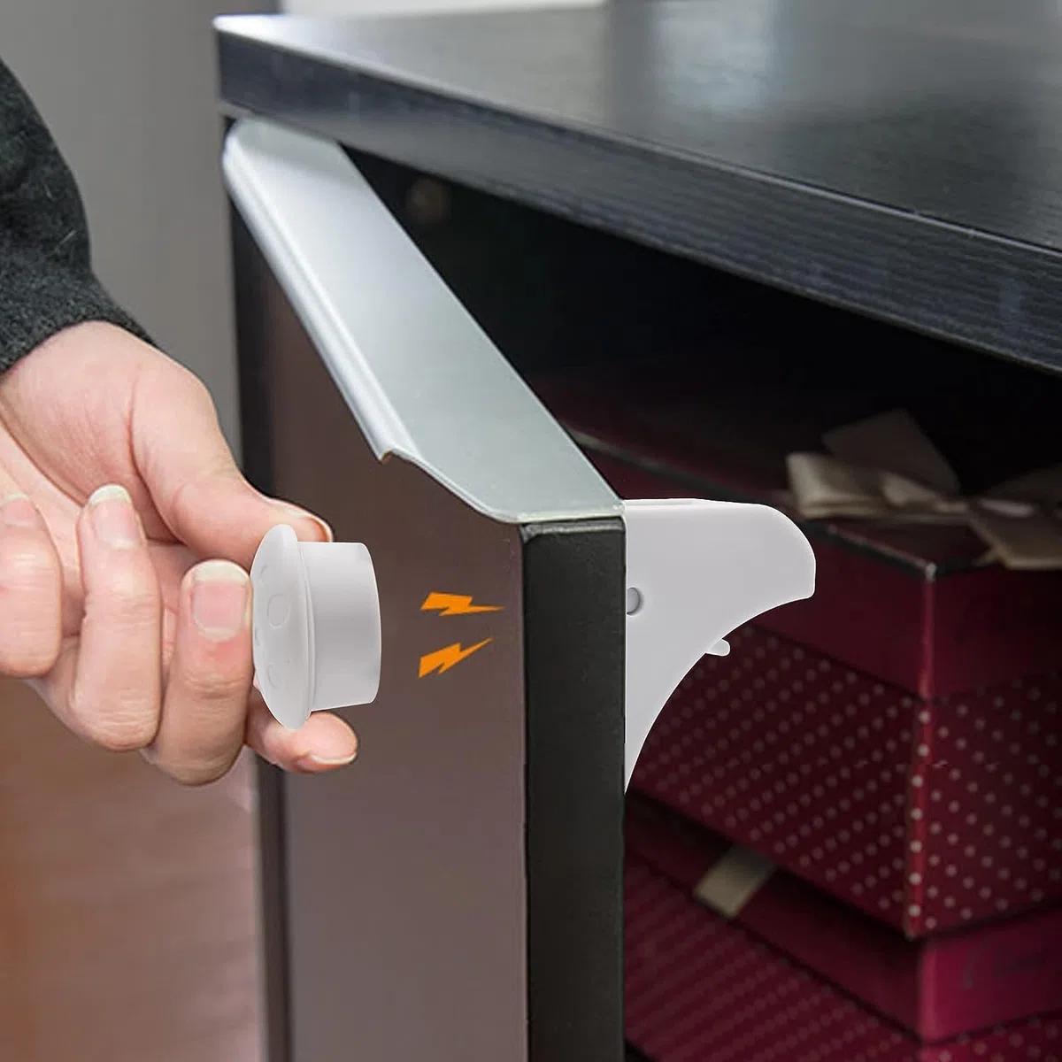 Chiavi Blocca Cassetti per Bambini Magnetici, Serratura Magnetica, 2 Pezzi Chiavi di Ricambio Universali, Accessori di Sicurezza per Bambini, per Senza Fori o Viti per Armadio e Cassetto