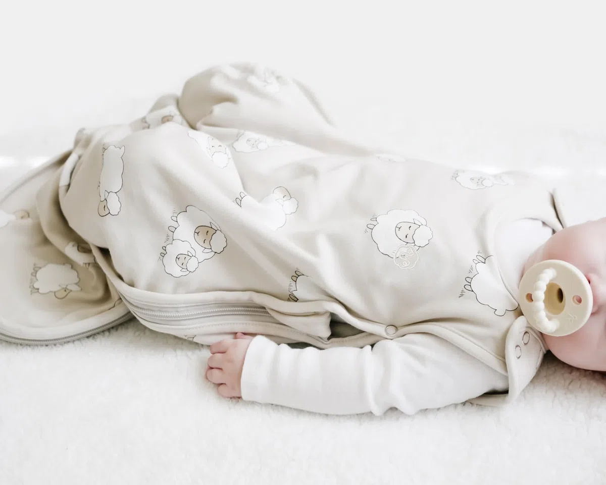 Woolino 4 Stagioni Sacco a Pelo in Lana Merino - Misurare Universale con Cerniera a Due Vie Regolabile per Bambini (2-24 Mesi)