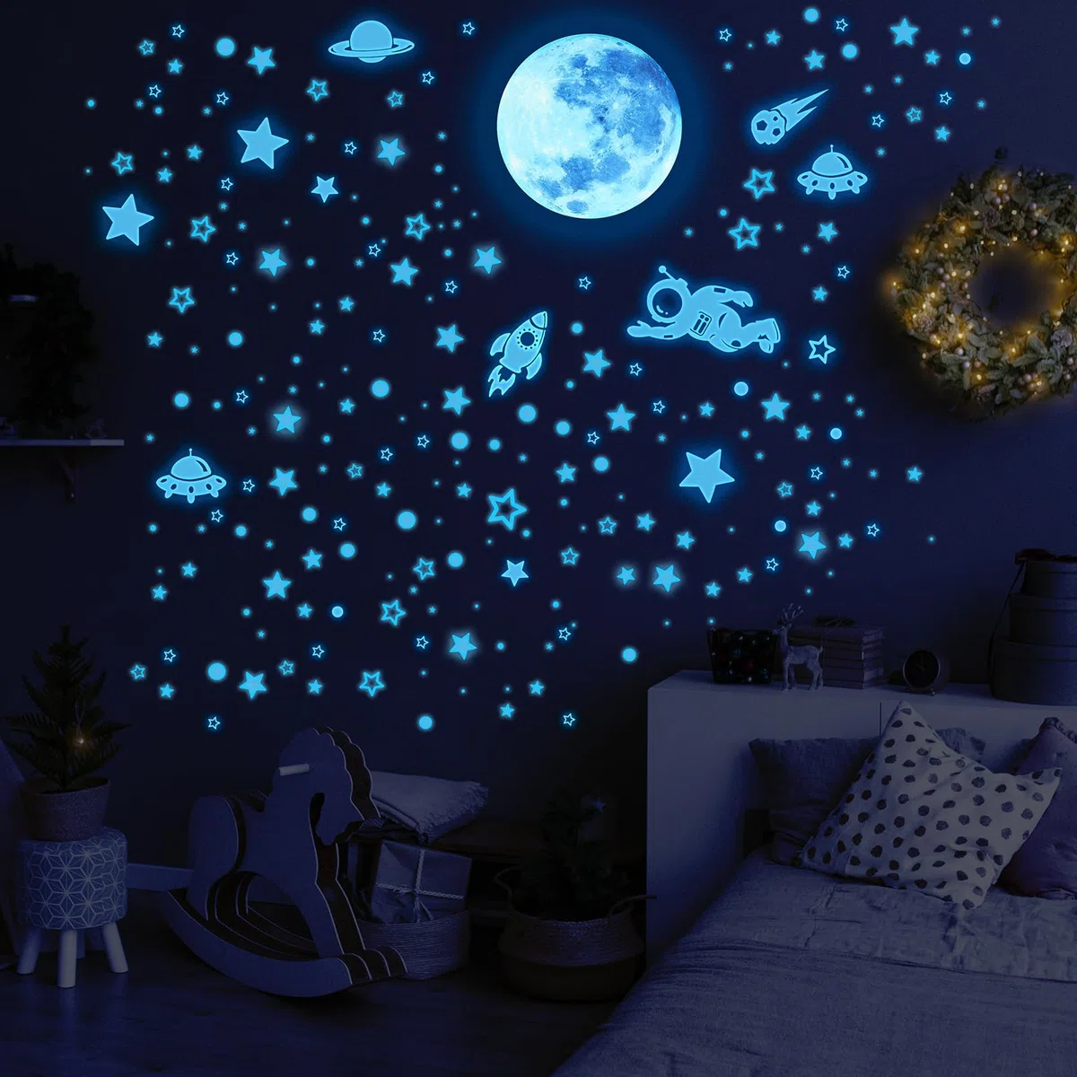 1503pz Stelle Fluorescenti Adesive Soffitto, Luna e Astronauti Adesivi luminescenti, Stelle luminose Adesivi murali per la decorazione della stanza dei bambini (Blu)